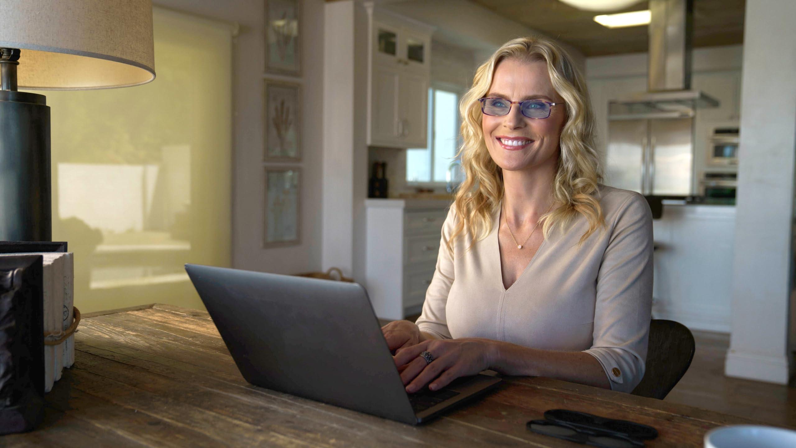 Always With You Always With You ThinOptics Blue Light Blocking Reading Glasses for Computers & Screens - Ultra Lightweight and Durable - Rectangular Clear 1.5x