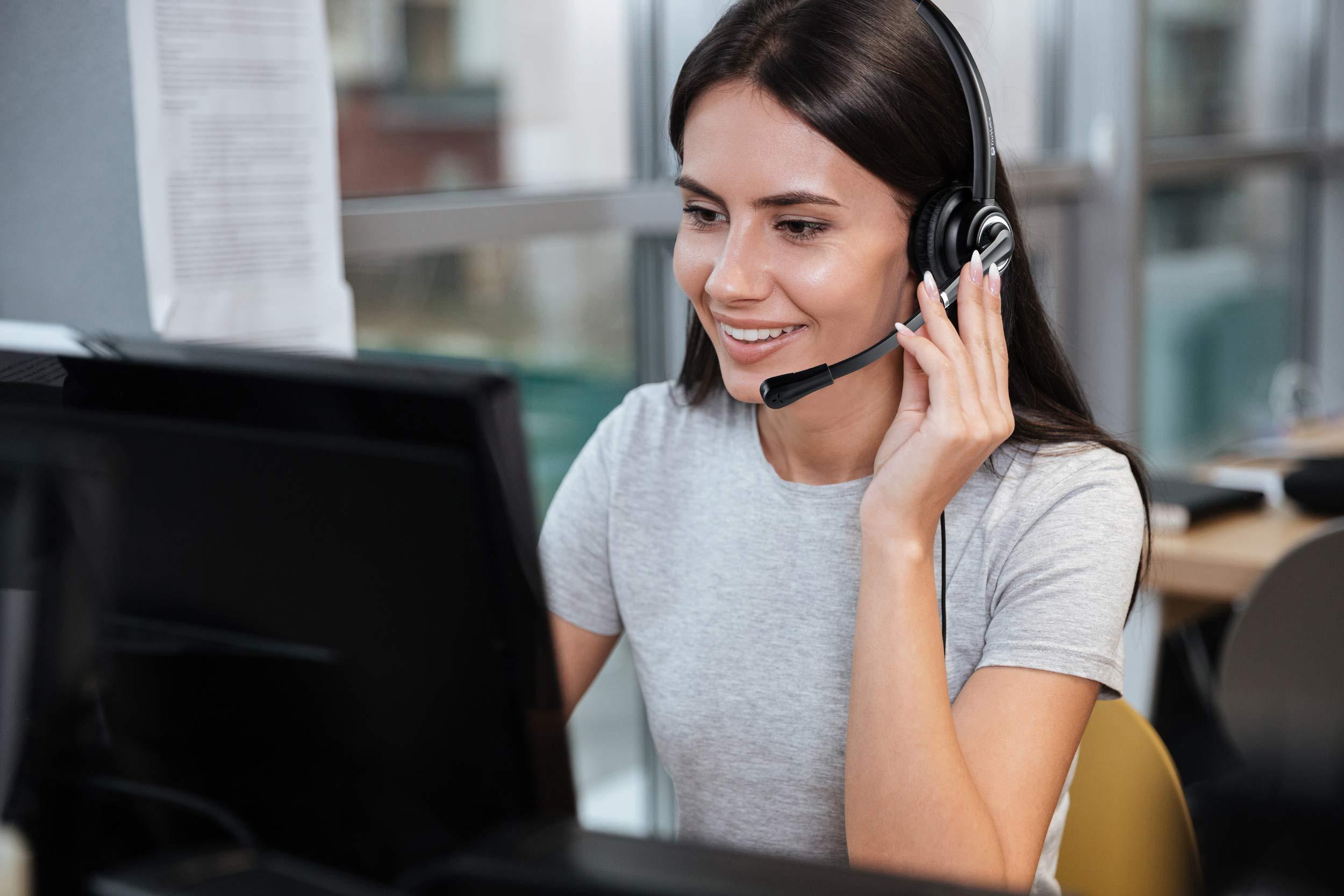 TruVoice TruVoice Voicepro 20 Headset and Webcam Bundle (Includes Double Ear USB Headset and 1080P Webcam) All-in-One Combination