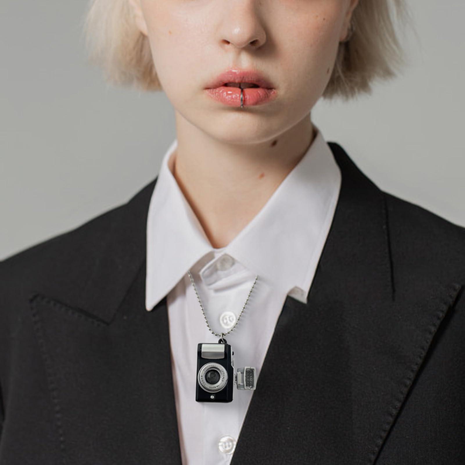 Cyrank Spy Camera Necklace, Hidden Camera Necklace Hip Hop Style Flash Small Camera Pendant Necklaces Glowing Camera Chains for Men Women(Black)