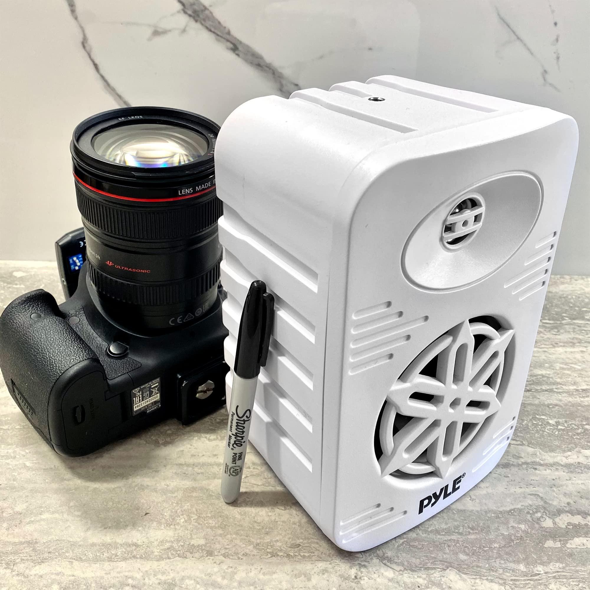 Pyle PyleUsa Indoor Outdoor Speakers Pair-500 Watt Dual Waterproof 5.25 2-Way Full Range Speaker System w/ 1/2High Compliance Polymer Tweeter - in-Home, Boat, Marine,Deck,Patio,Poolside (White) PDWR55WT