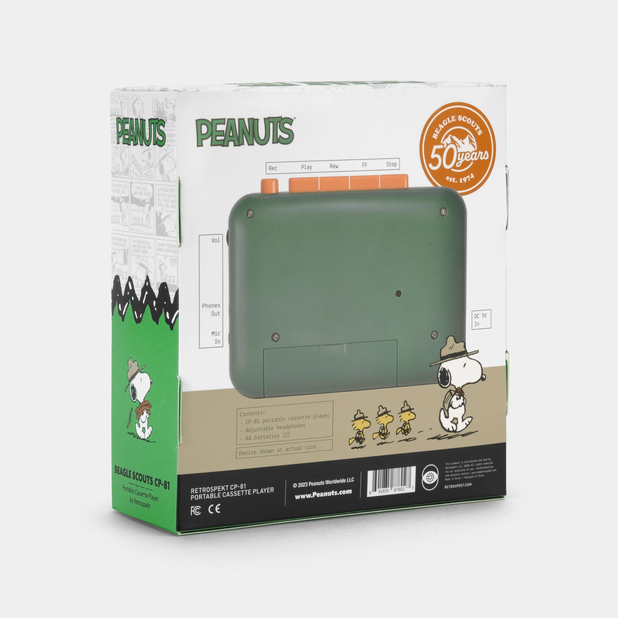 Retrospekt Peanuts Beagle Scouts Retrospekt CP-81 Portable Cassette Player