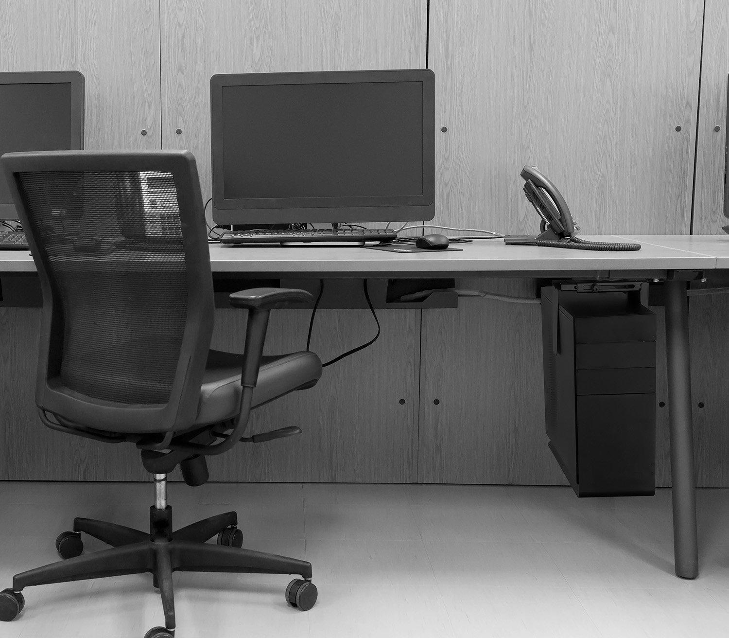 Mount-It! Mount-It! CPU Under Desk Mount Bracket - Computer Tower Wall and Under Counter Holder, 360 Degree Swivel Adjustable Height and Width Wall-Mountable