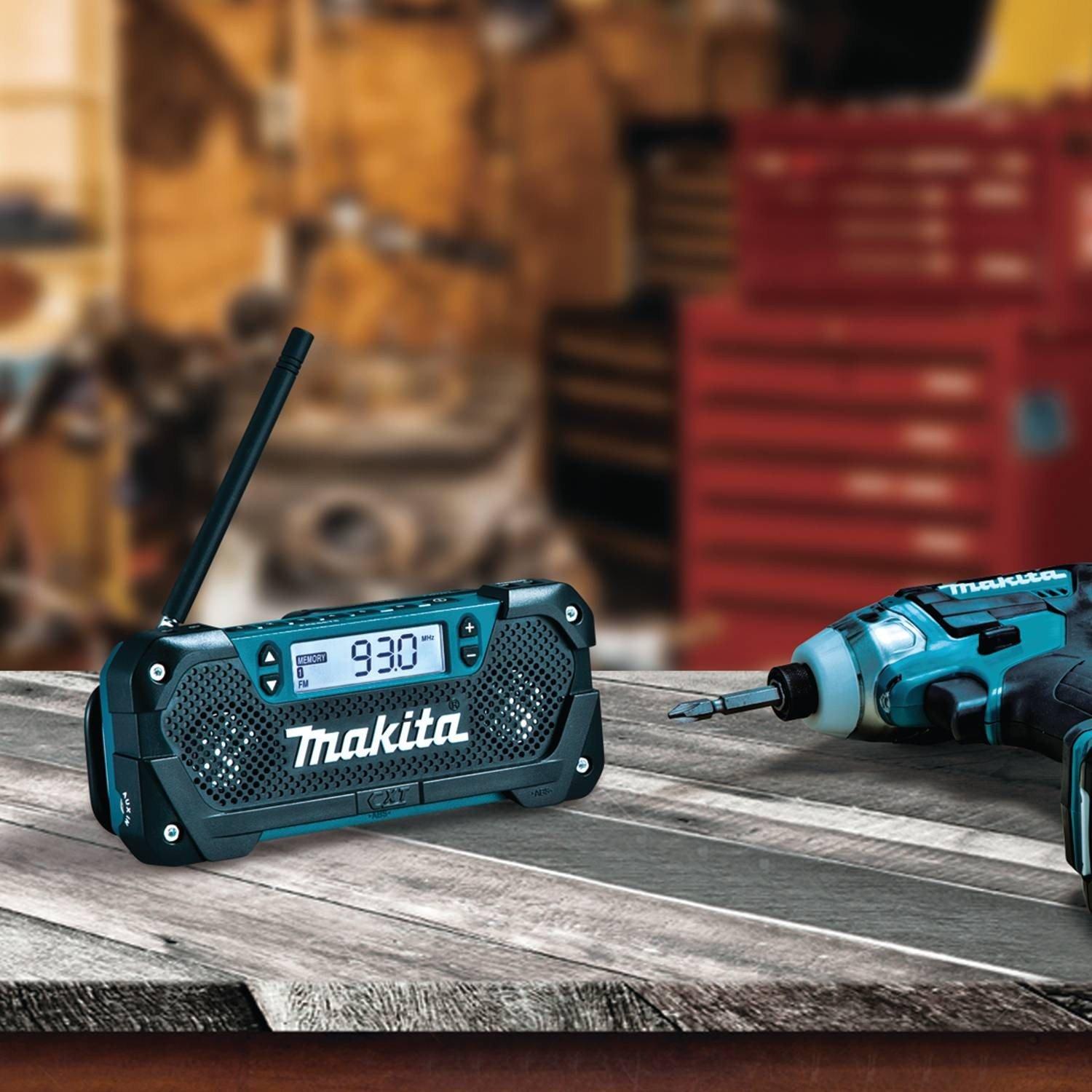 Makita Makita RM02 12V max CXT Lithium-Ion Cordless Compact Job Site Radio, Tool Only