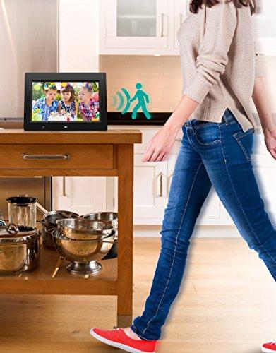 Aluratek Aluratek ADMSF310F 10-Inch Digital Photo Frame with Energy Efficient Motion Sensor 4GB Built in Memory (Black)