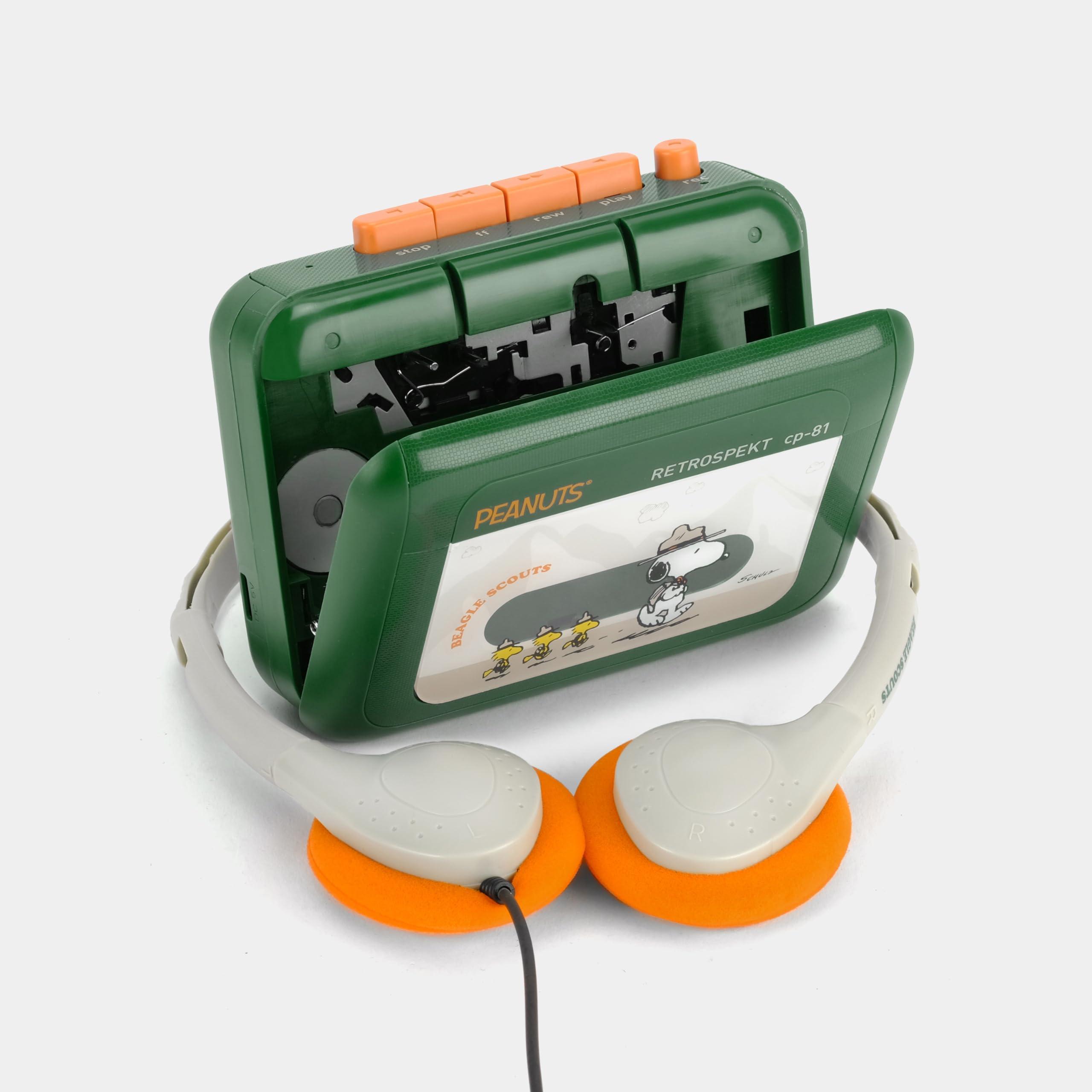 Retrospekt Peanuts Beagle Scouts Retrospekt CP-81 Portable Cassette Player