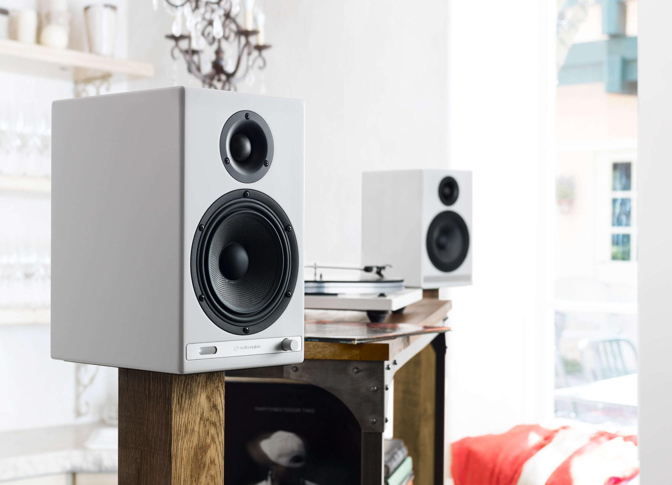 Audioengine Audioengine HD6 White Powered Bookshelf Stereo Speakers and S8 Black Subwoofer Bundle with Remote