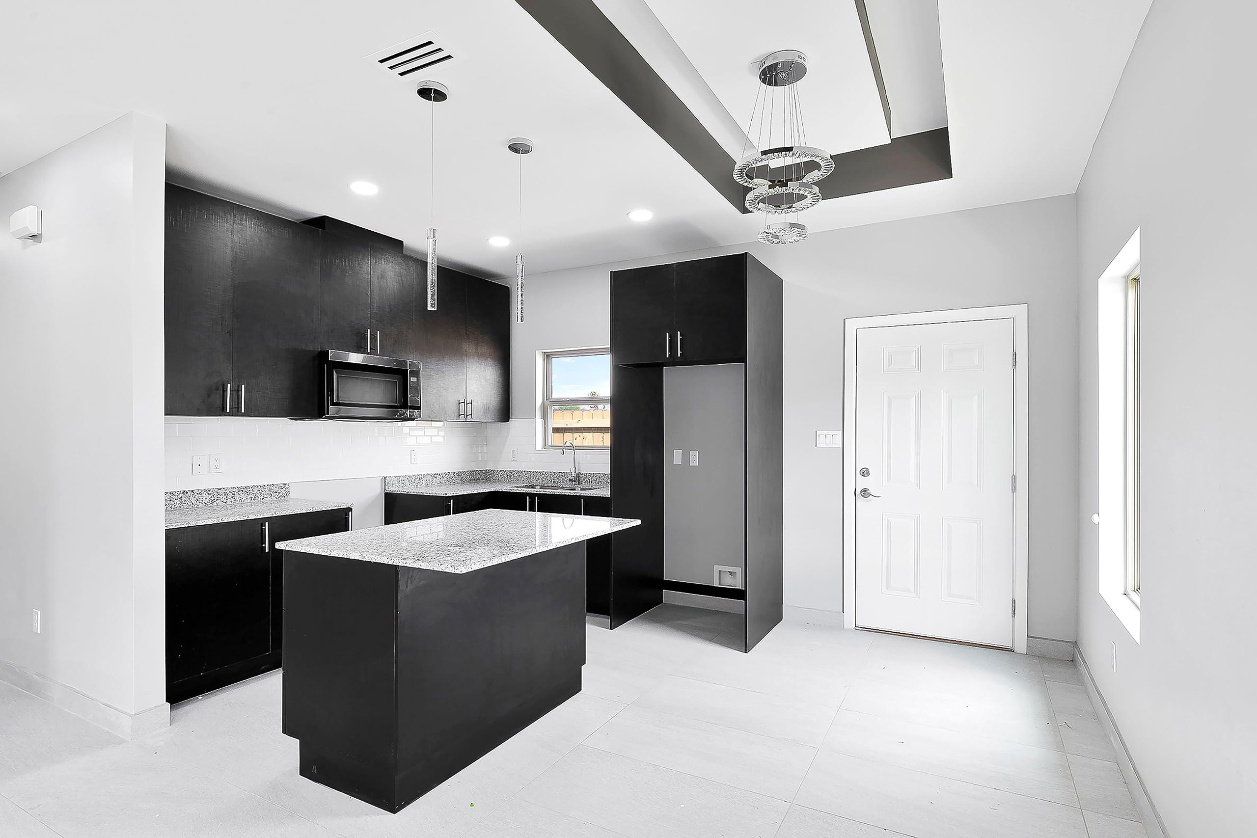 BUILDMART BUILDMART - 28x6 Modern AC Vent Cover - Decorative White Aluminum Air Vent - Standard Linear Slot Diffuser - Heating and Cooling Register Grille for Ceiling, Walls & Floors - Texas Buildmart