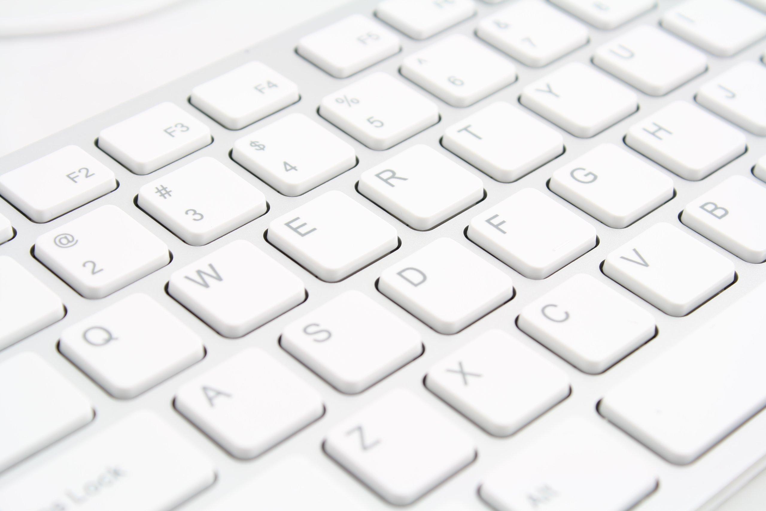 i-rocks I-Rocks BUSlink Media White Aluminum X-Slim Keyboard for PC (KR-6402-WH)