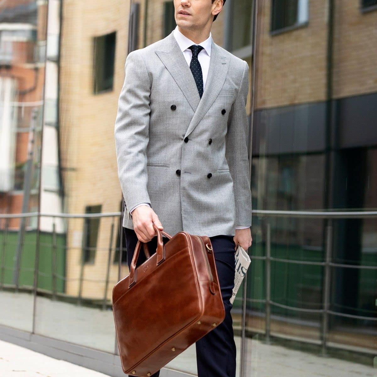 Maxwell Scott Bags Maxwell Scott - Mens Luxury Large Leather 16\" / 17\" Laptop Business Bag with Zip Opening - The Calvino Large - Chestnut Tan