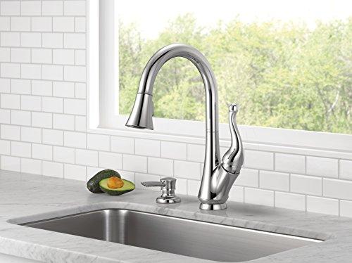 DELTA FAUCET Delta Faucet Talbott Pull Down Kitchen Faucet Chrome, Chrome Kitchen Faucets with Pull Down Sprayer, Kitchen Sink Faucet, Faucet for Kitchen Sink, Soap Dispenser, Chrome 16968-SD-DST
