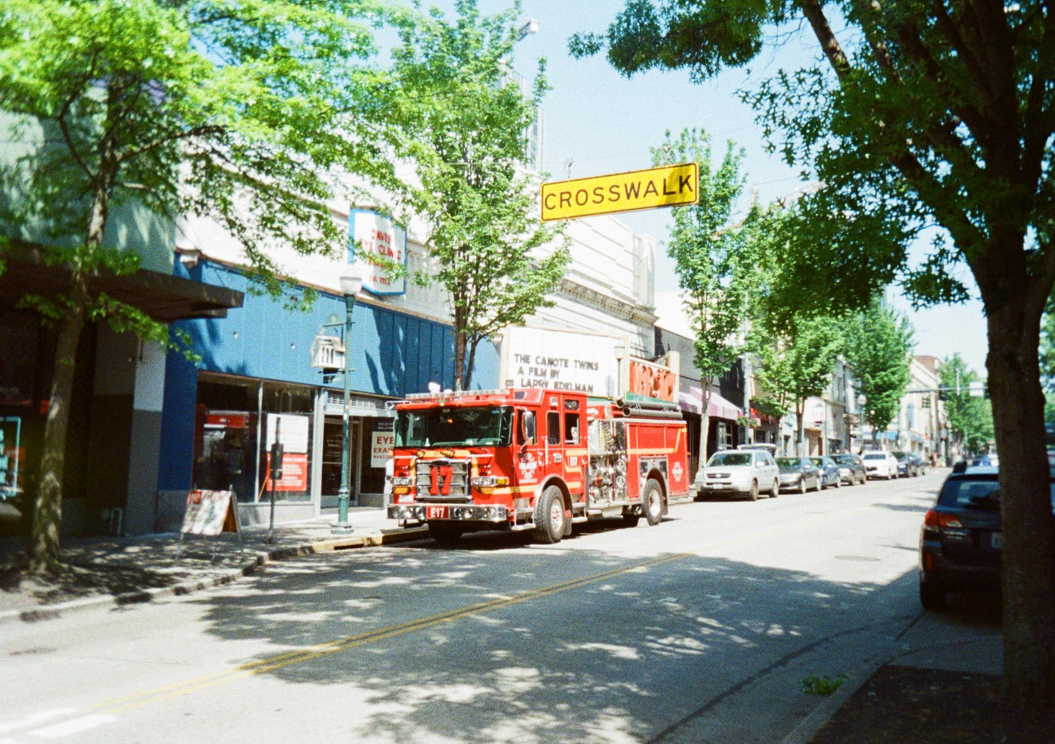 KODAK KODAK EKTAR H35N Half Frame Film Camera Bundle with Kodak Ultramax 400/24EXP 35mm Roll Film (Striped Silver, Bundle)