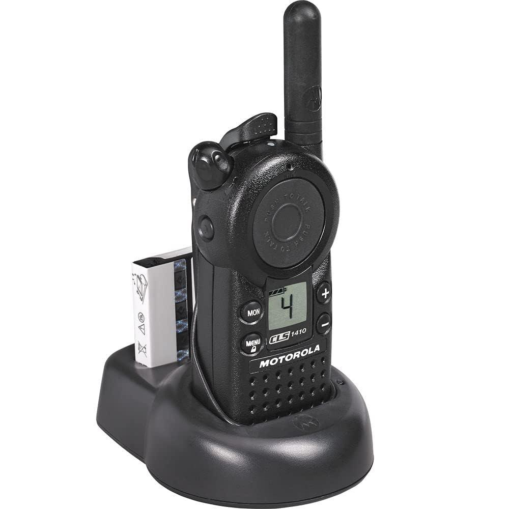 Motorola Solutions 2 x Motorola CLS1410 UHF 1 W 4-Channel 2-Way Radio (CLS1410) + 2 x HKLN4606 Remote Speaker Mic - 2 Pack with Mic Bundle
