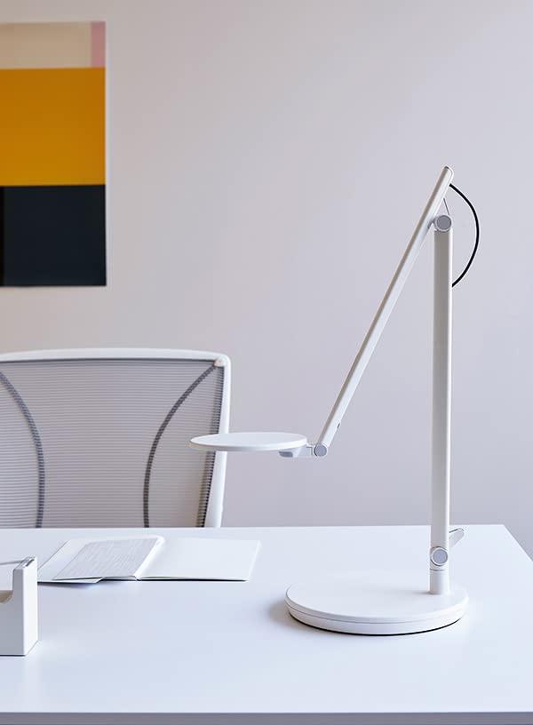 Humanscale Humanscale Nova Task Light | Standard Range Arm | Desktop Base | 3000 K Color Temperature | Jet Black