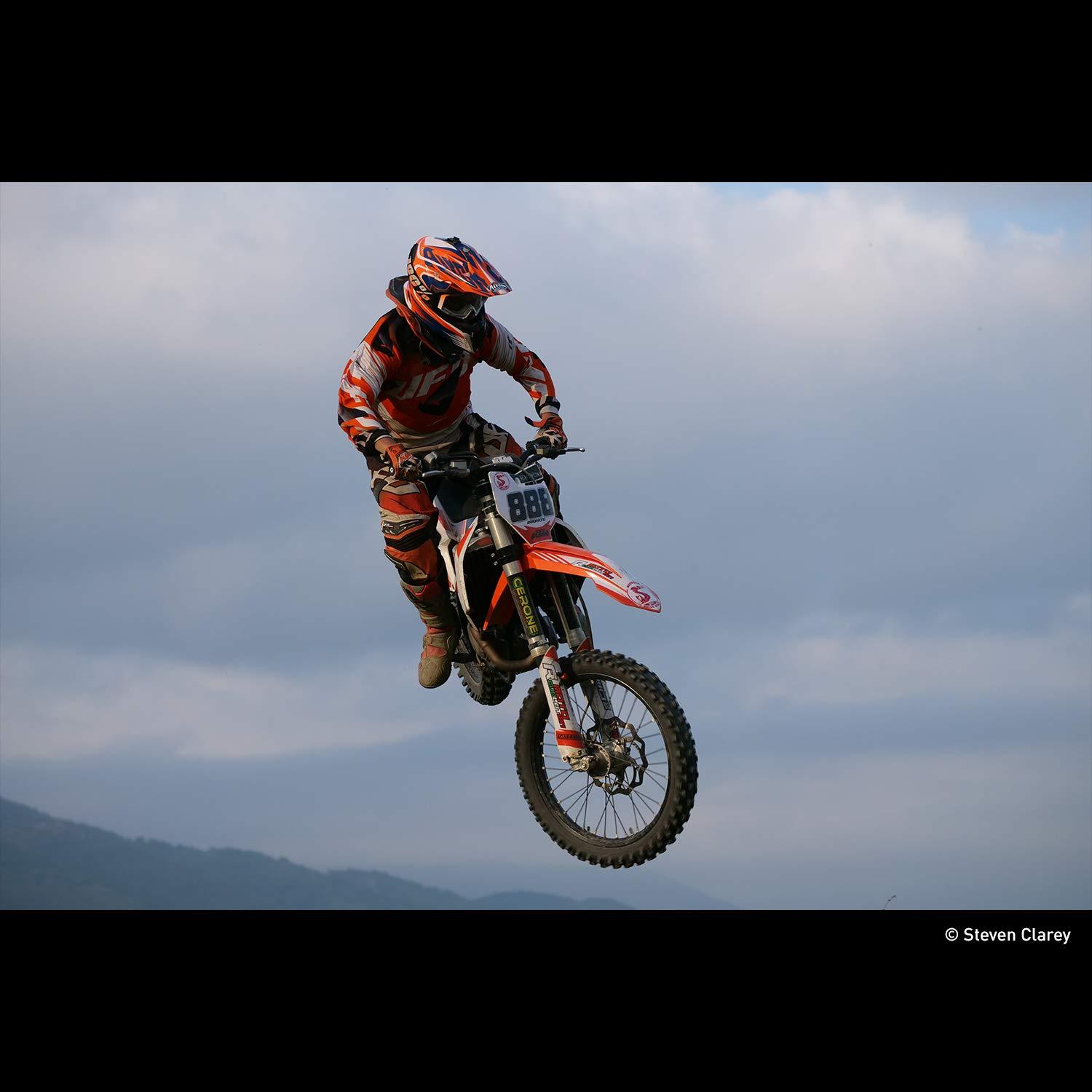 Panasonic Panasonic LUMIX Professional 50-200mm Camera Lens, G Leica DG Vario-ELMARIT, F2.8-4.0 ASPH, Dual I.S. 2.0 with Power O.I.S, Mirrorless Micro Four Thirds, H-ES50200 (Black)