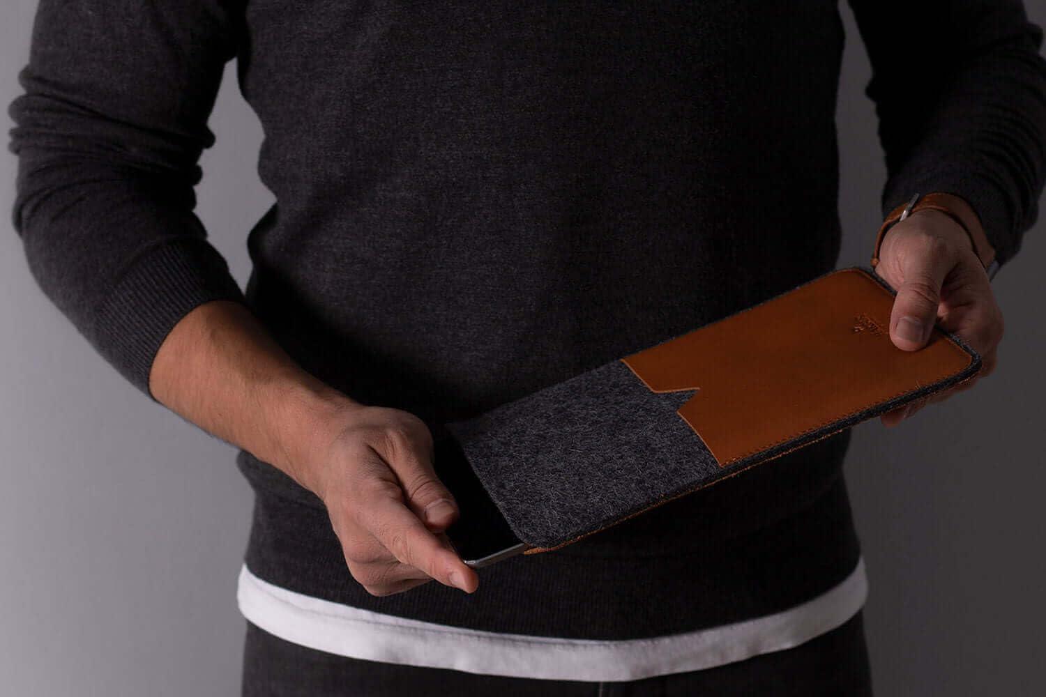 Harber London Harber London Classic Leather iPad & Kindle Sleeve Case (Kindle/Kindle Paperwhite (2012/2018), TAN)