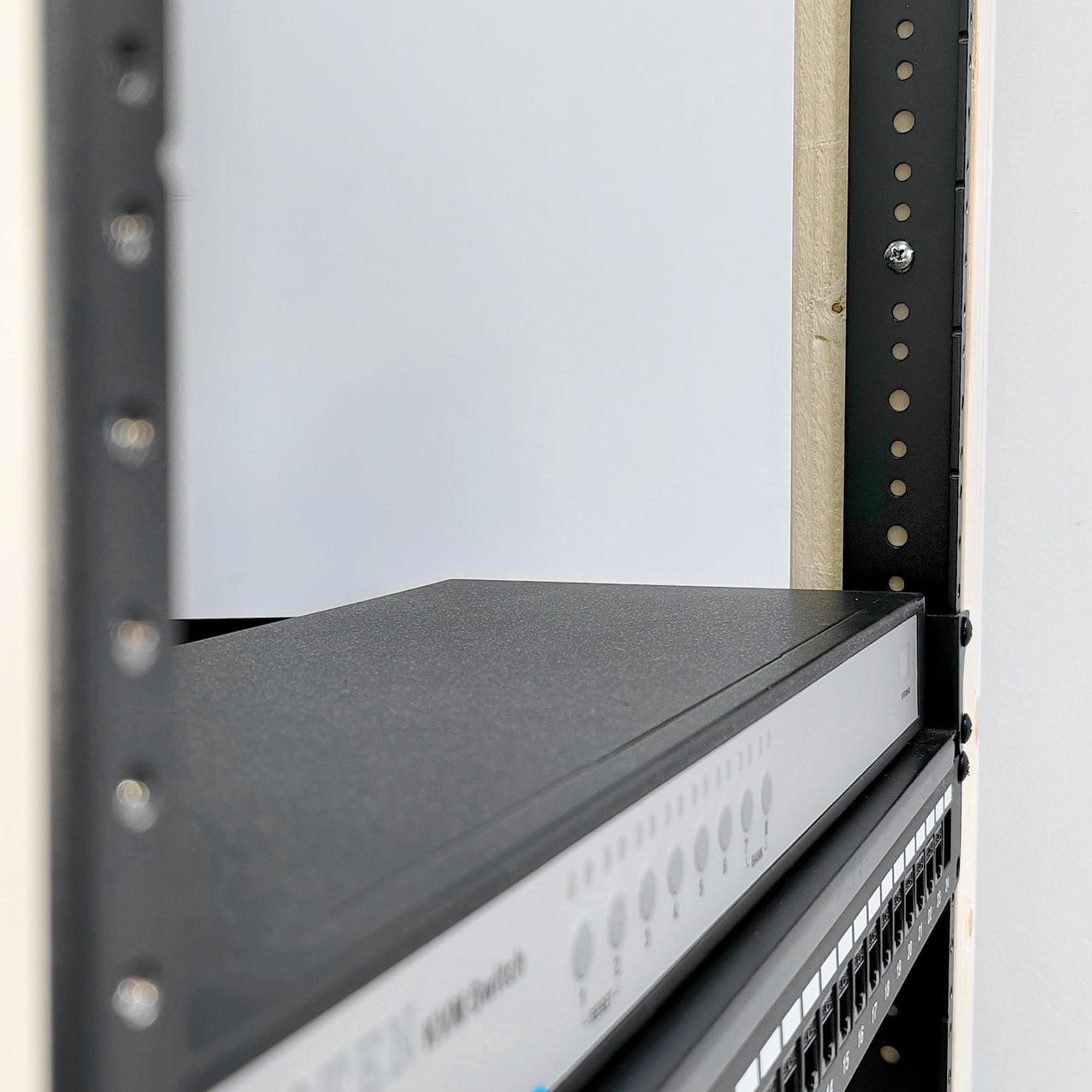 RIVECO RIVECO 8U Vertical Rack Rails + RIVECO 10-32 Rack Screws