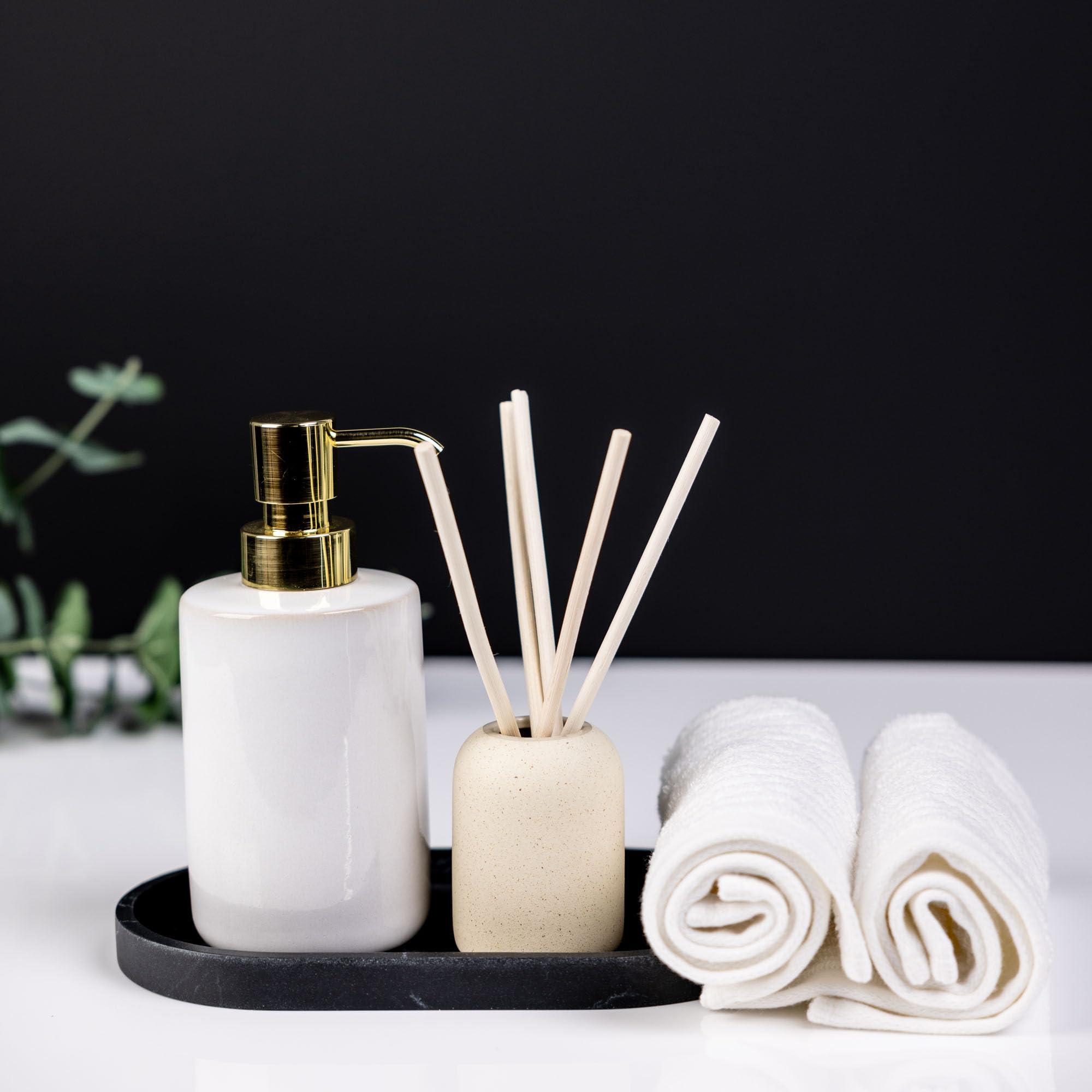 V-FLAT WORLD V-FLAT WORLD Duo Board Product Photography Backdrops - 2-Sided Background for Photography, Realistic Item & Food Photography Background - Includes 2 Legs & Mat - 30" x 40", White Gloss/White Matte