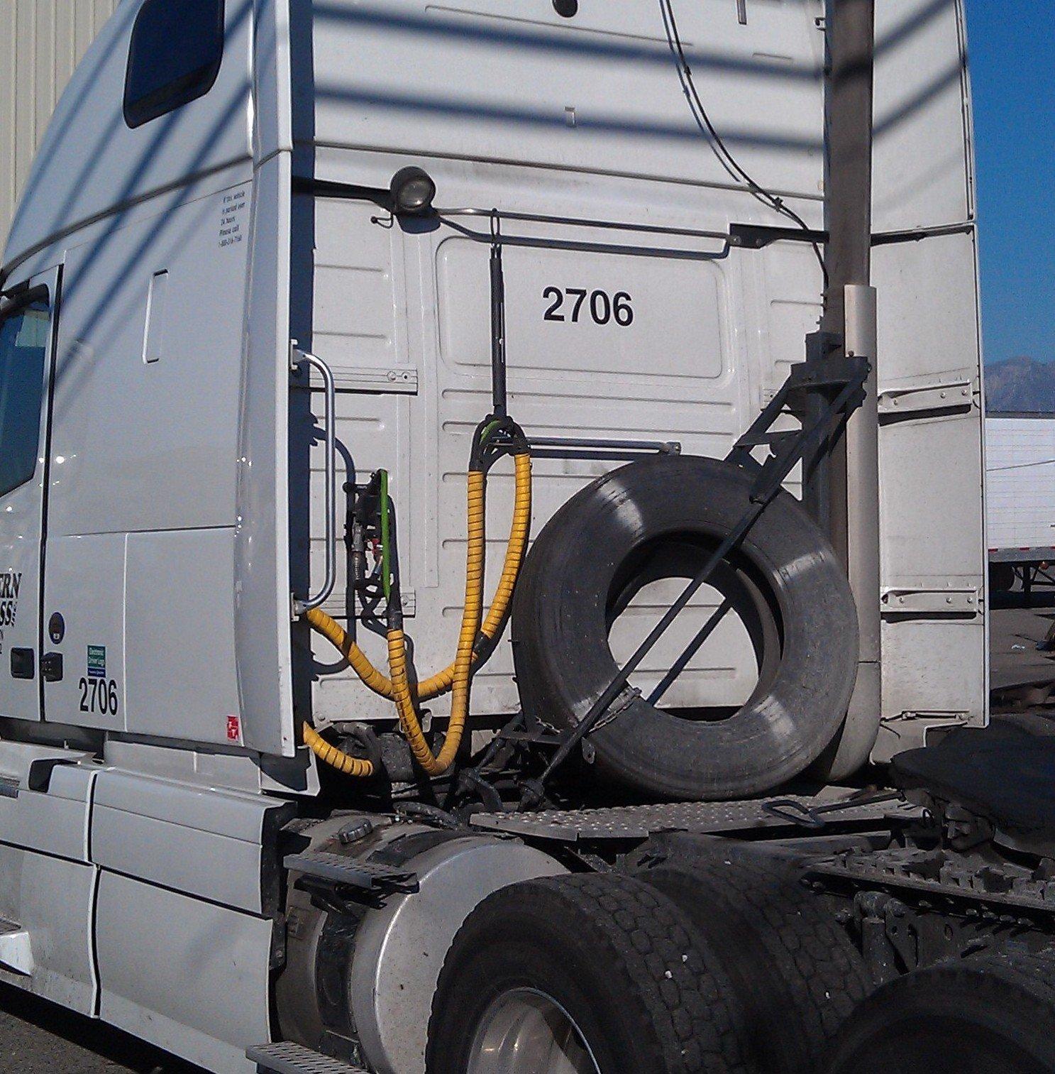 Safe-Spiral Caplugs SPSS Series  Plastic Safeplast Safe-Spirals, Spiral Wrap Hose & Cable Protector, Yellow HD-PE, 1.0\" OD x 100\' L Hydraulic & Pneumatic Hoses, Construction, Manufacturing, Auto (025C100Ye)