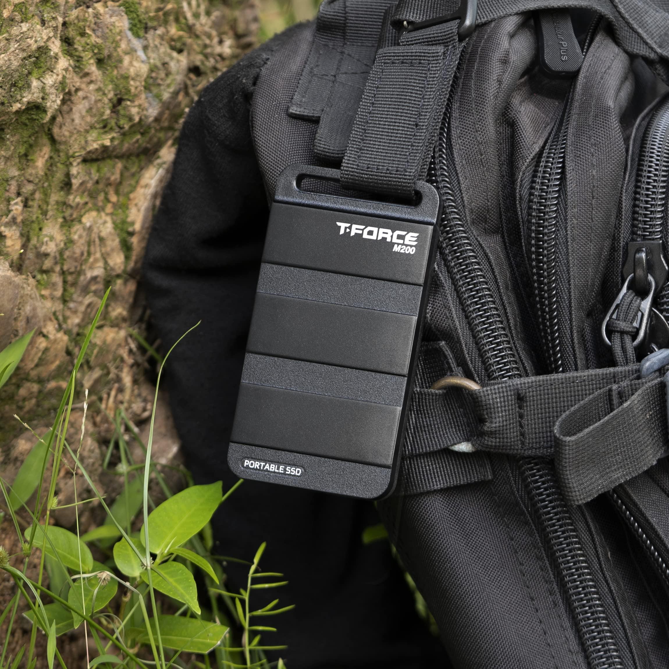 TEAMGROUP TEAMGROUP T-Force M200 Portable SSD 1TB USB3.2 Gen2x2 Type-C Read/Write 2000MB/s Compatible with PS5 & Xbox & Chrome OS (T8FED9001T0C102)