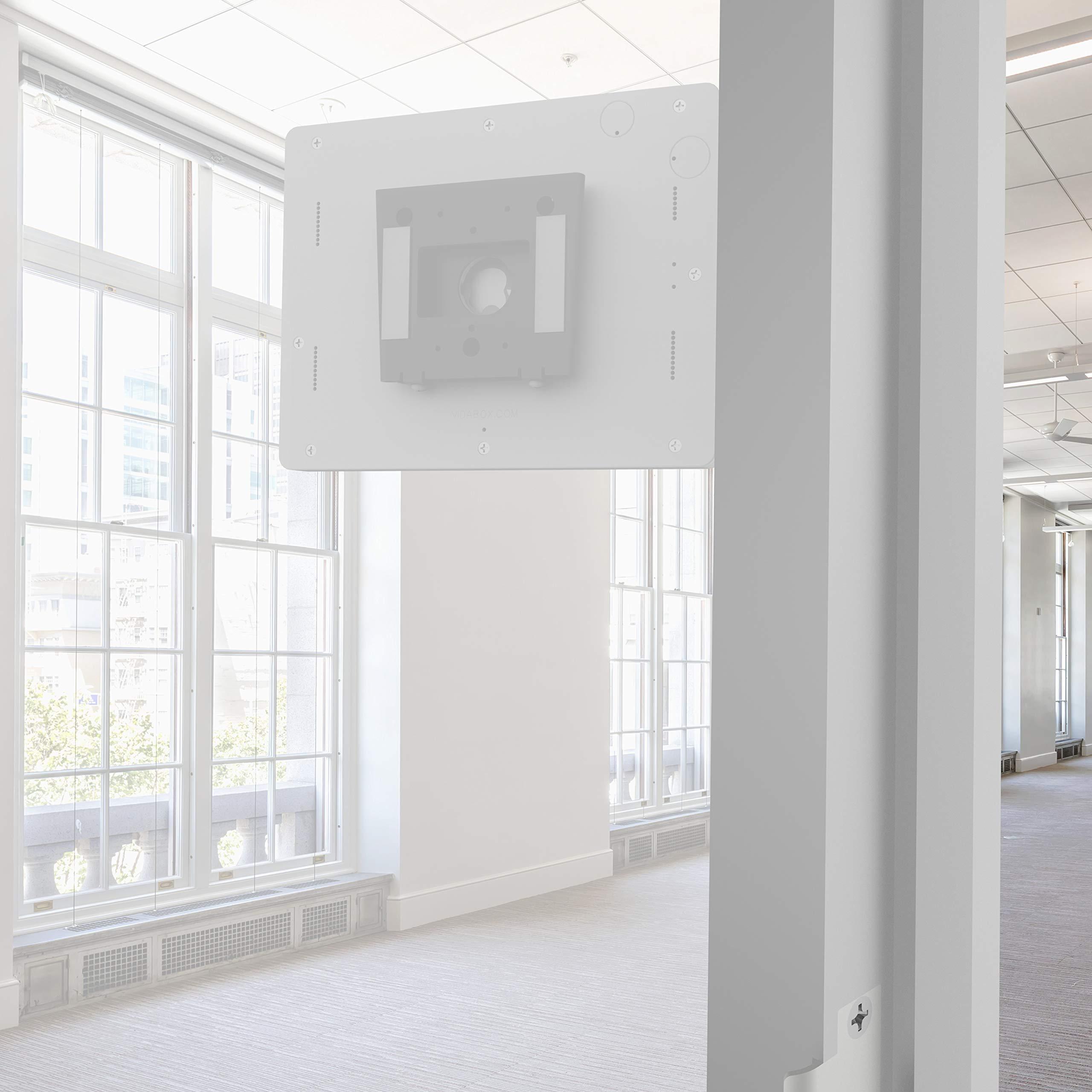 Tripp Lite Tripp Lite USB-C to DisplayPort Adapter Cable, USB C to DP Converter Cable with Equalizer, 8K UHD, HDR, PD Charging 60W, 6in, White (U444-06N-DP8WC)