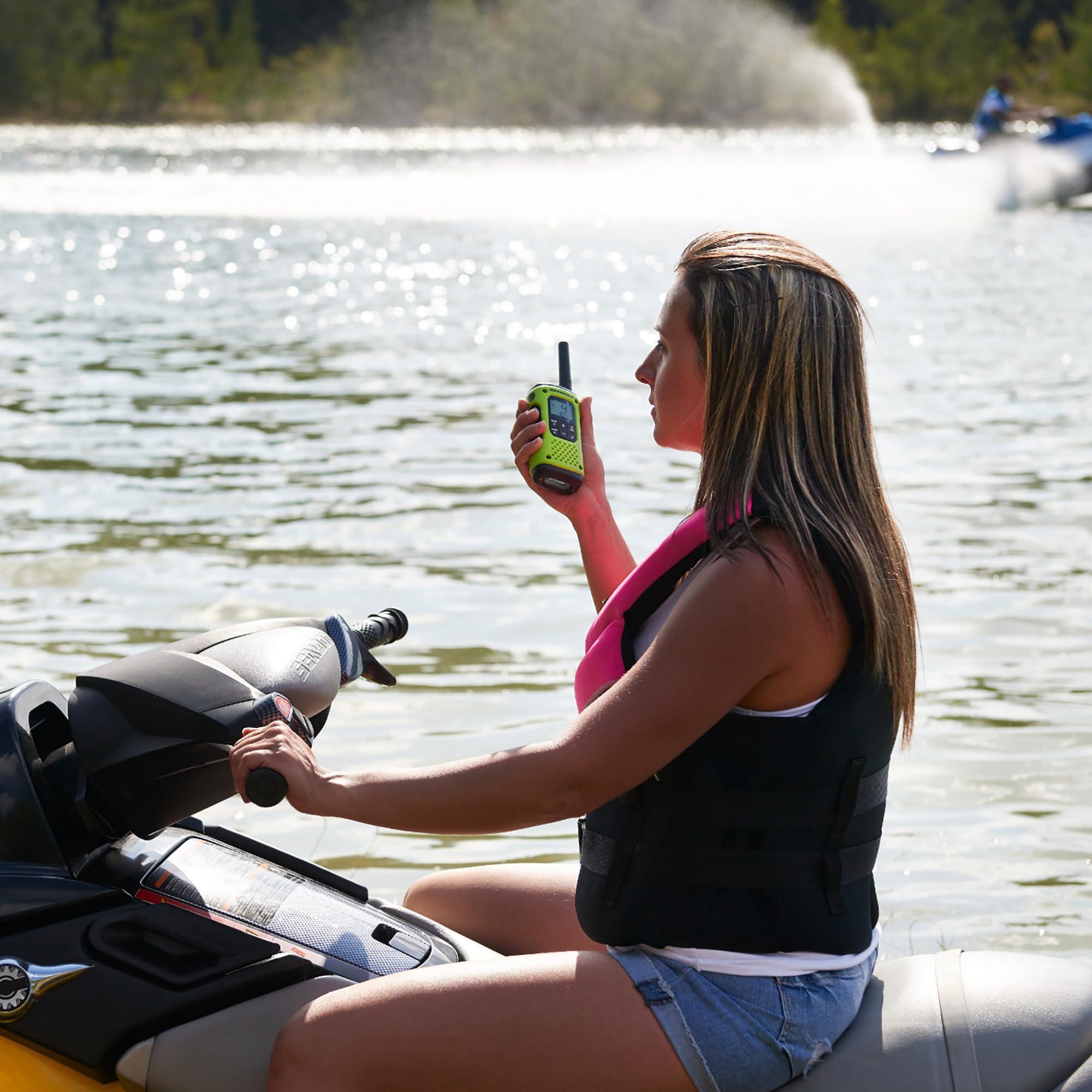 Motorola Solutions Motorola Solutions T600 35 mi. Waterproof Two-Way Radio Green 2-Pack