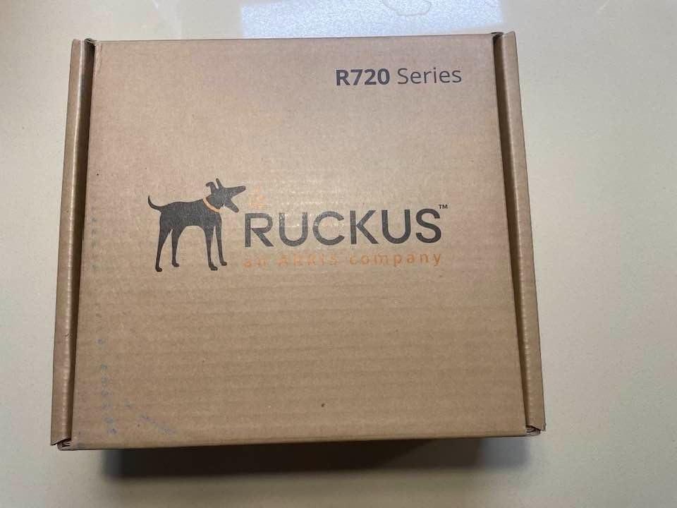 DirectNine Basics Ruckus R720 Dual-Band 802.11ac 4x4:4 Wireless Access Point (901-R720-WW00) (Renewed)