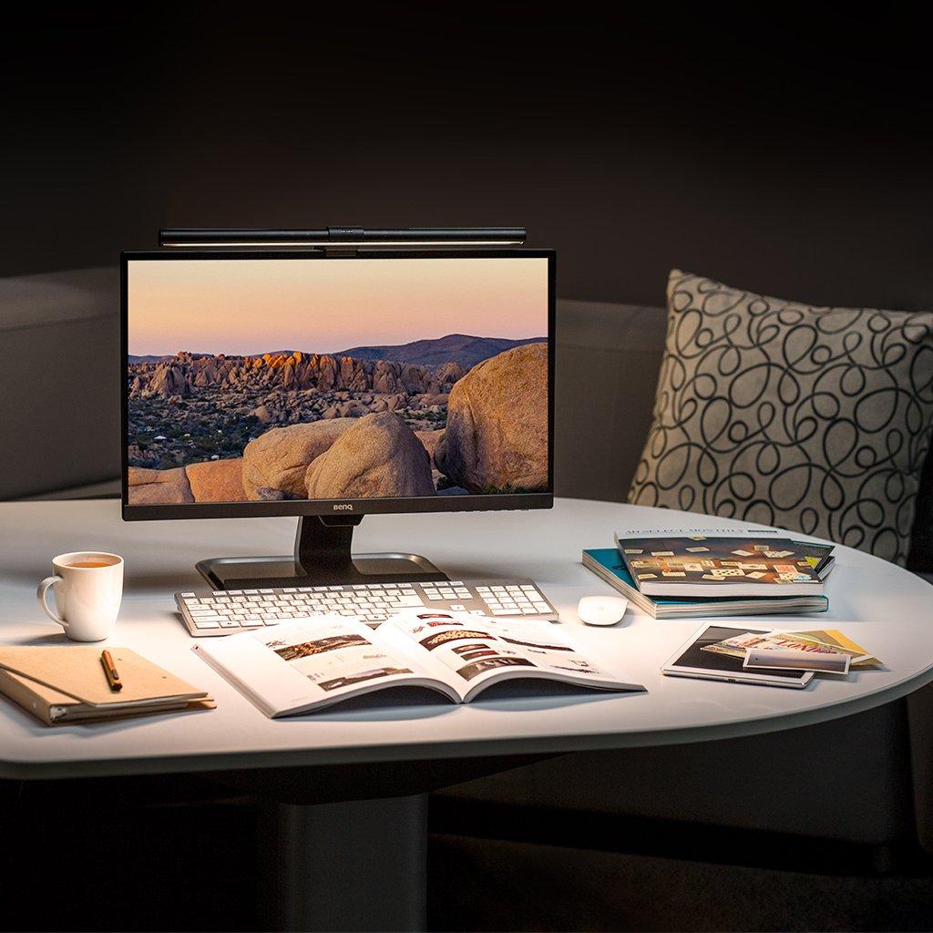 BenQ BenQ ScreenBar Monitor Light, LED Computer Monitor Lamp, Auto-Dimming, Hue Adjustment Features, E-Reading USB Powered Monitor Light Bar for Desk/Gaming/ Home/ Office, Complements with backlight