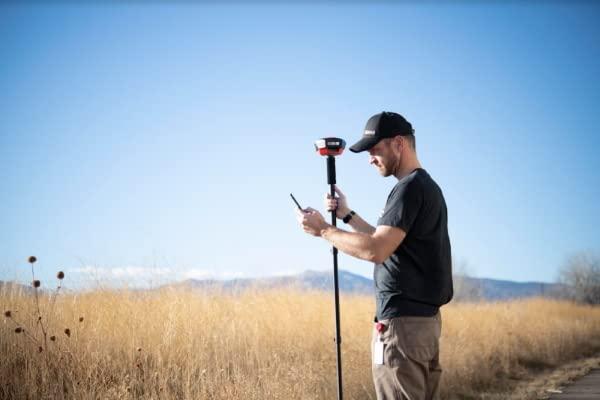 SparkFun SparkFun RTK Facet -Antenna Thread Adapter 1/4in to 5/8in - USB Wall Charger 5A, 2A -USB A to C Cable 0.8m -GHR-04V to GHR-06V Cable 1.25mm Pitch -Breadboard to GHR-04V Cable 4-pin x 1.25mm Pitch
