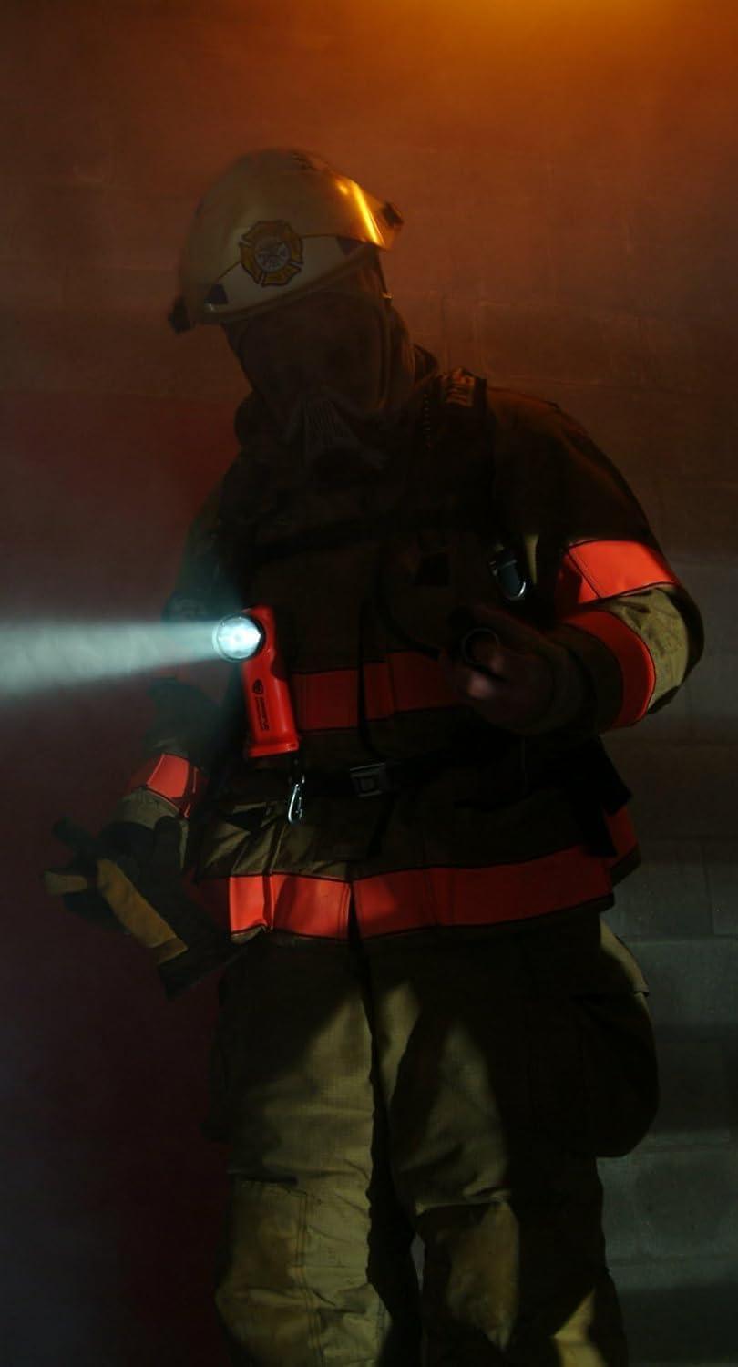 Streamlight Streamlight 90545 Survivor 175-Lumen Alkaline Safety-Rated Firefighter Right Angle Flashlight, Black