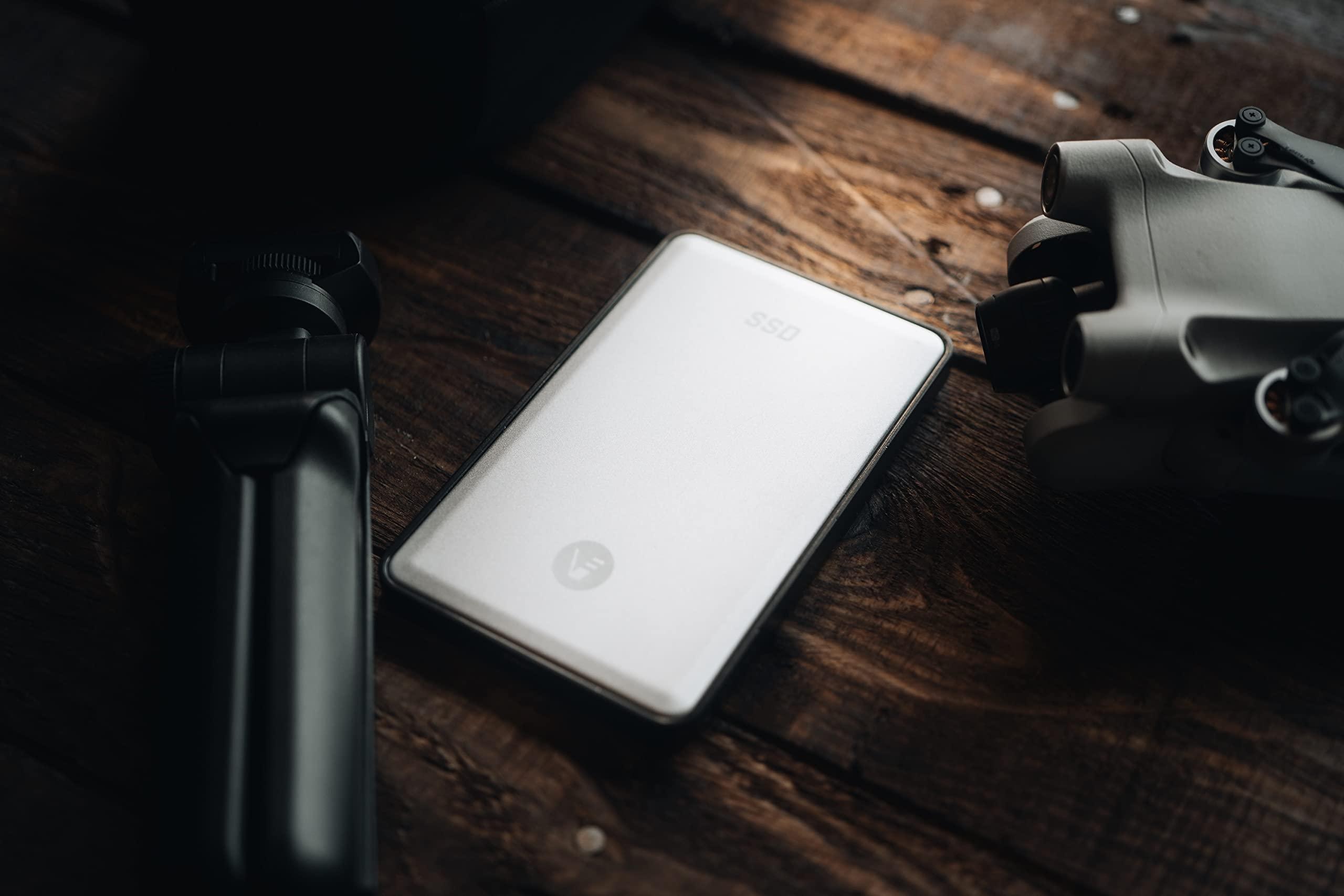 VectoTech VectoTech 8TB External SSD USB-C Portable Solid State Drive (USB 3.1 Gen 2) | 3D NAND Flash | Rapid