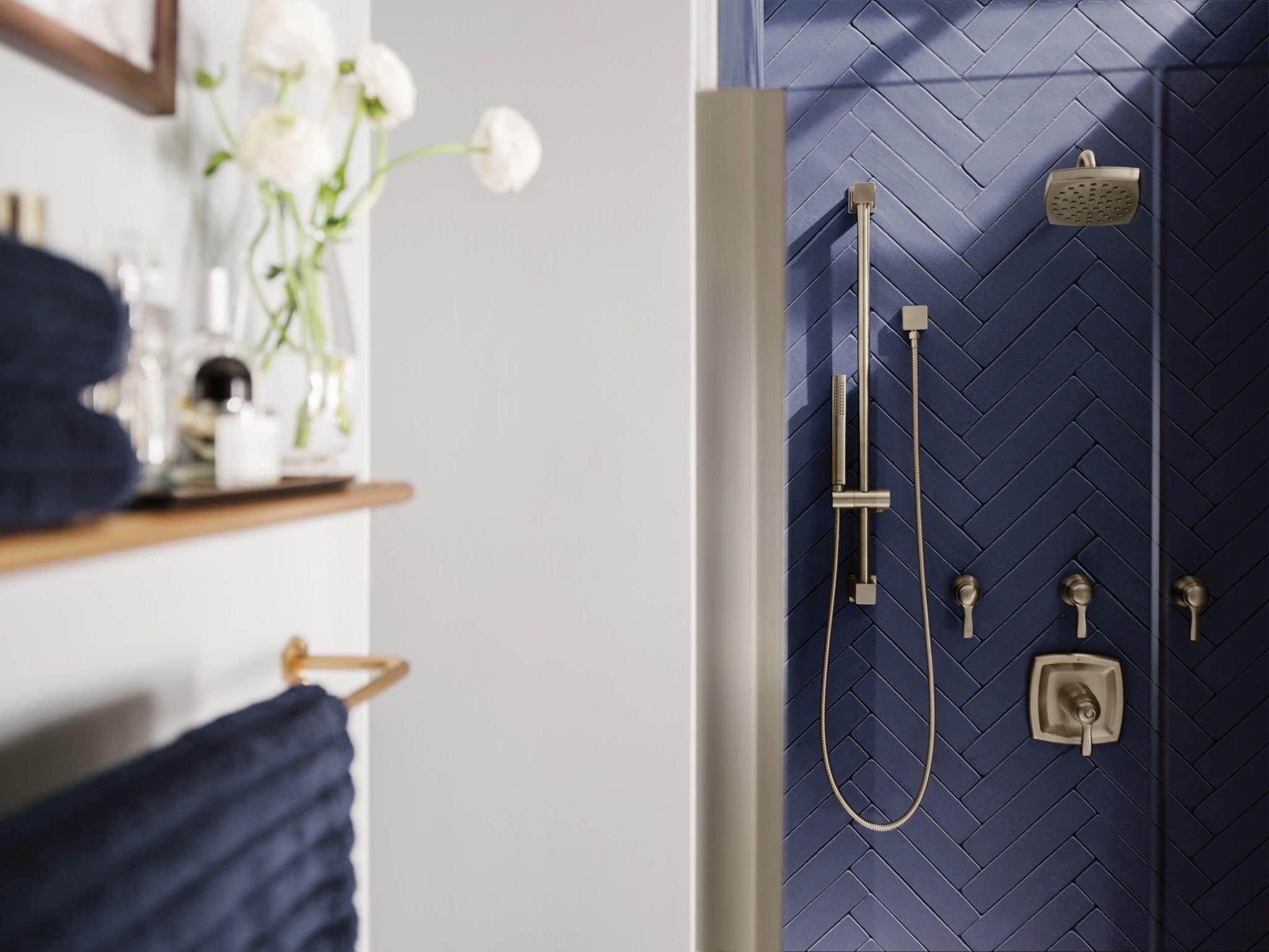 Moen Moen Voss Brushed Nickel 6 Inch Single-Function Rainshower Showerhead with Immersion Technology, S6365BN