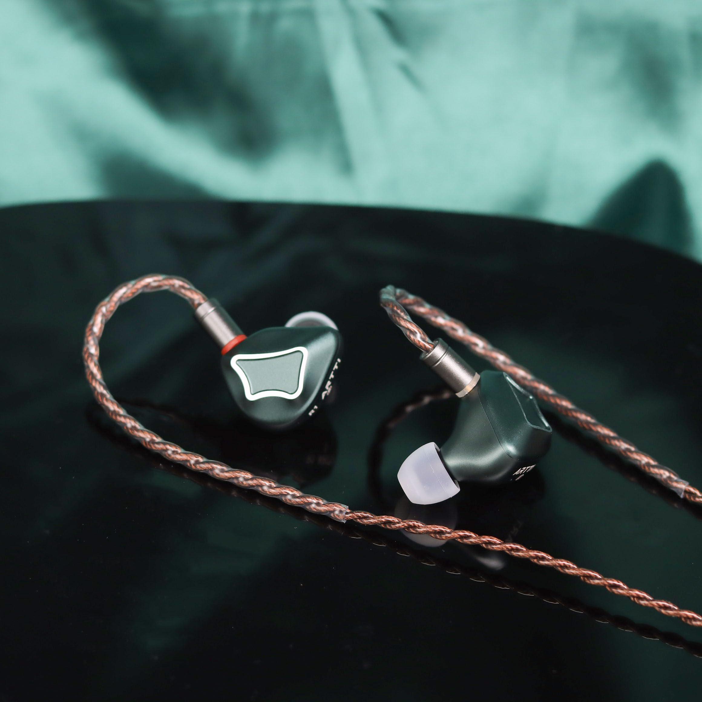 ARTTI ARTTI R1 in Ear Monitors Earphones, 3DD HiFi Bass Wired Earbuds Gaming IEM Headphones with Detachable 0.78mm 2pin Cable for Singer Musician Audiophile (no mic, 3.5mm)