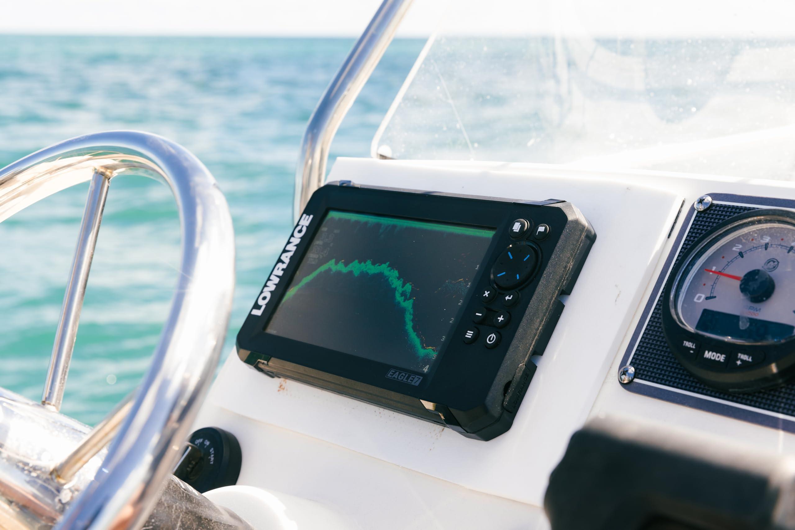 Lowrance Eagle 7 SplitShot HD, 7" IPS Screen, SplitShot HD transducer, C-MAP Inland Charts for The US, with Coverage of Over 17,000+ American Lakes