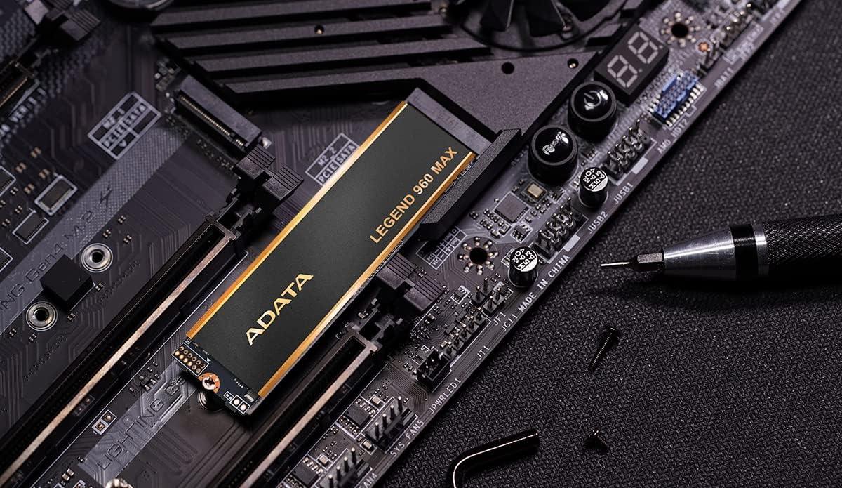ADATA ADATA 1TB SSD Legend 960 Max with Heatsink PCIe Gen4x4 NVMe M.2 Internal Gaming SSD Up to 7,400 MB/s PS5 Compatible (ALEG-960M-1TCS)