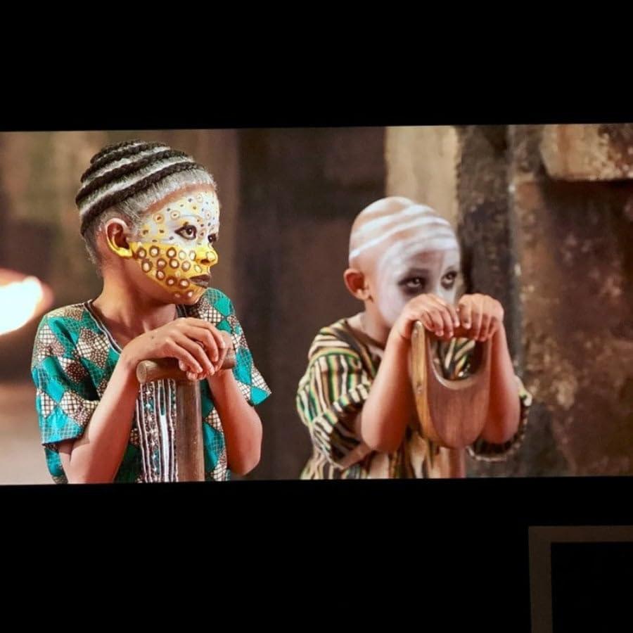 SmarterSurfaces SmarterSurfaces Ambient Light Rejecting Projector Screen Paint (270 sqft/169.07 floz) 4K & 8K Ultra HD Projector Paint Perfect for Dark Rooms & Conferencing Spaces with Ultra Matte Finish (Gain 0.71)