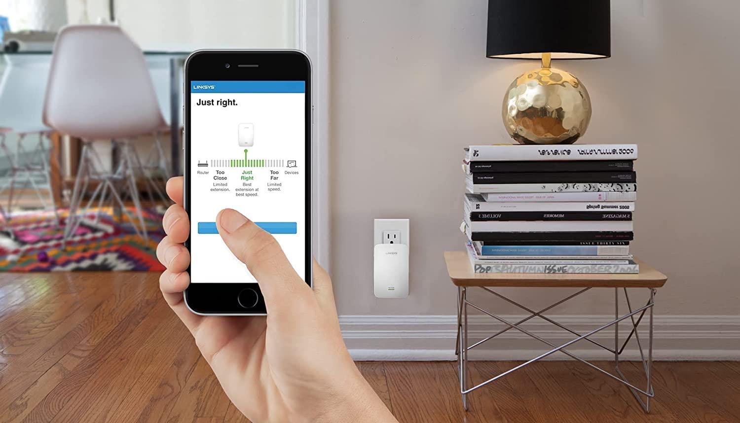 Linksys Linksys WiFi Extender, WiFi 5 Range Booster, Dual-Band Booster, 2,500 Sq. ft Coverage, Speeds up to (AC1900) 1.9Gbps - RE7000