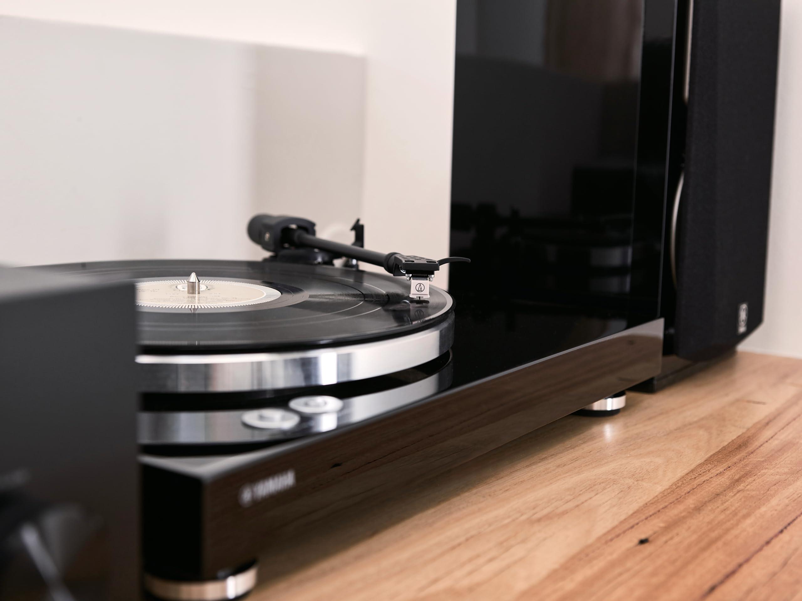 YAMAHA Yamaha TT-S303 Traditional Turntable with Belt Drive and Straight Arm - Pre Phono Amplifier & Integrated Head