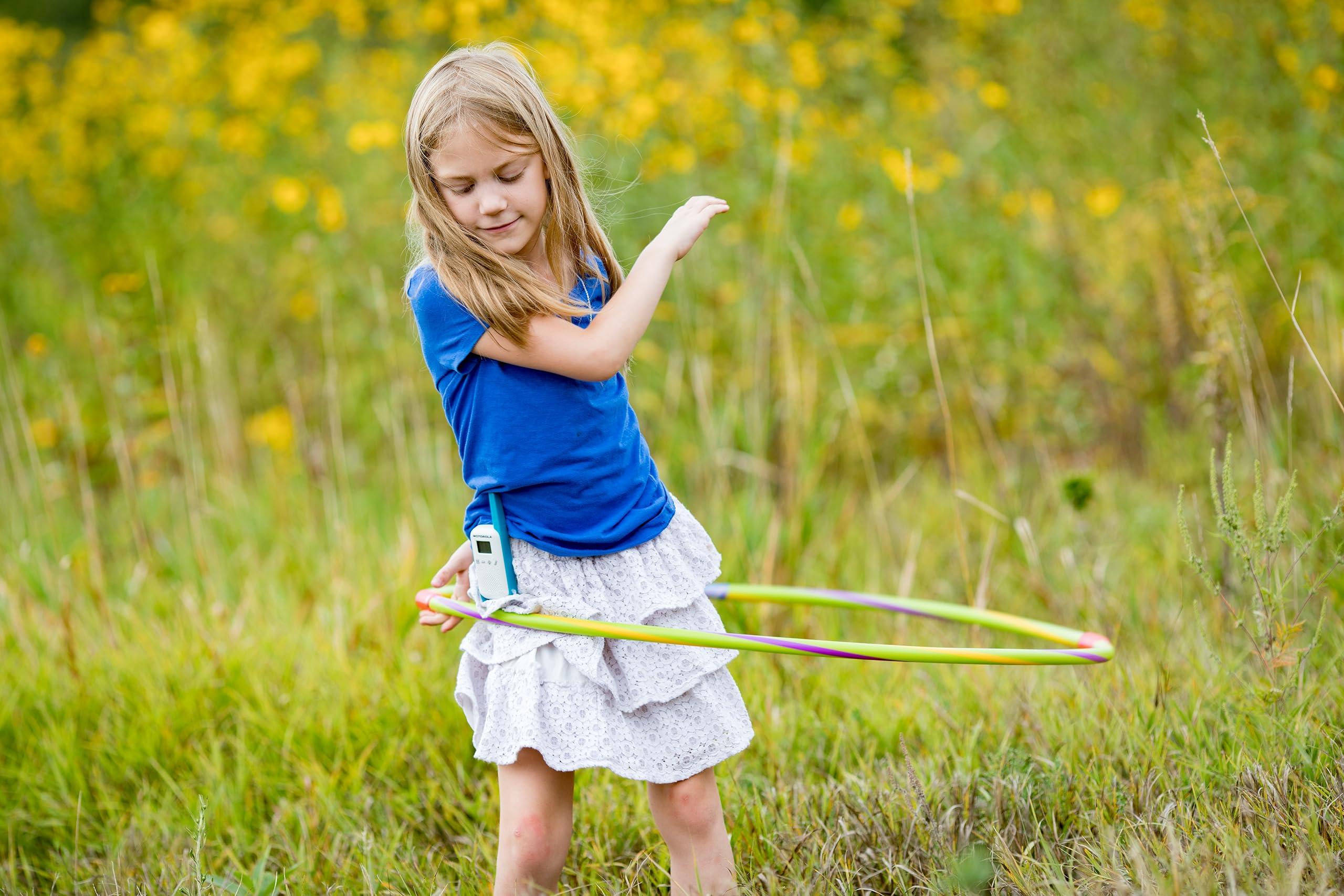 Motorola Solutions Motorola Solutions, Portable FRS, T114, Talkabout, Two-Way Radios, Battery Operated, 22 Channel, 16 Mile, White/Blue, 4 Pack
