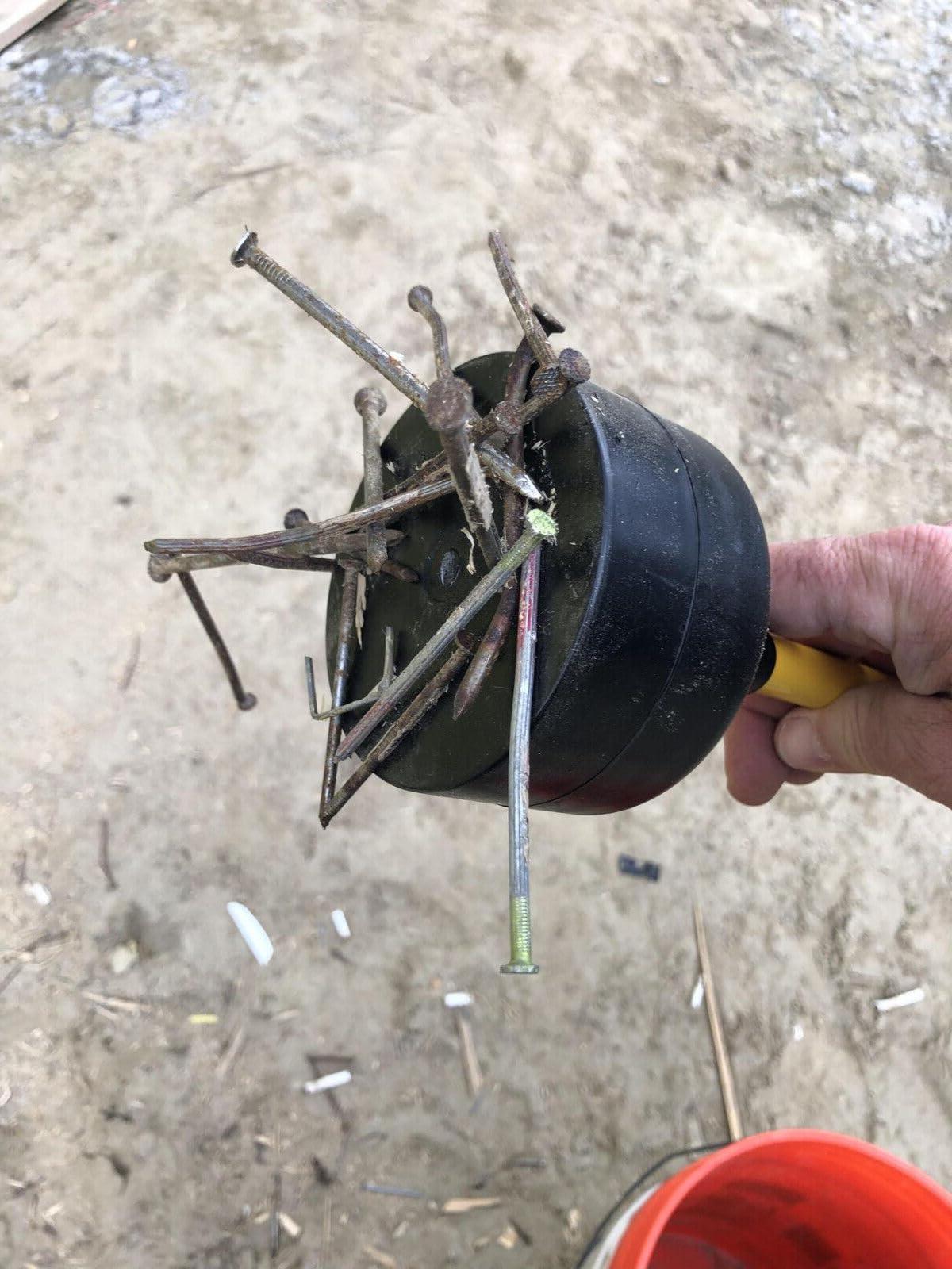 Harbor Freight Tools Long Reach Magnetic Pickup Tool with Quick Release New 90 Day Warranty